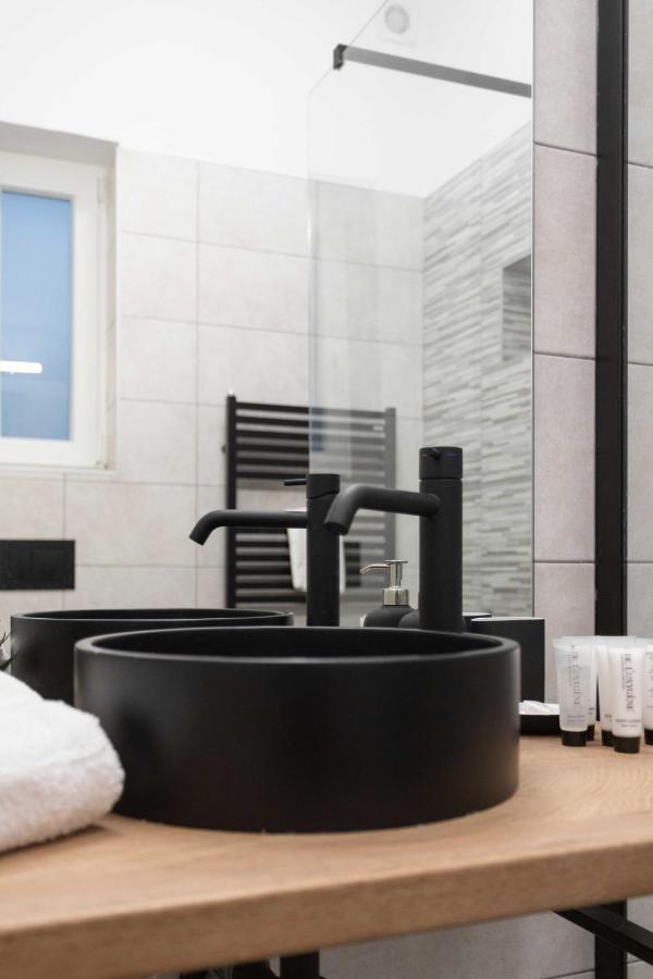 Design City Center Apartments Near Park Zrinjevac ザグレブ エクステリア 写真