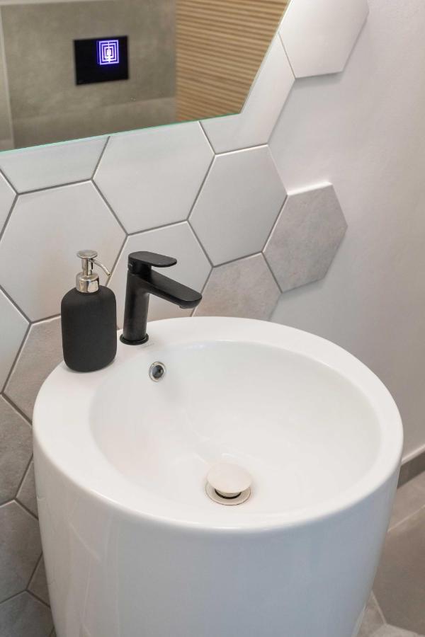 Design City Center Apartments Near Park Zrinjevac ザグレブ エクステリア 写真